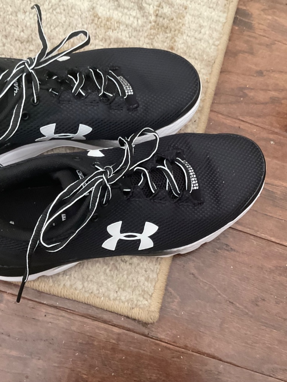 Under Armour Charged Gemini tennis shoes size 9.5, luxe sockliner - Picture 12 of 14